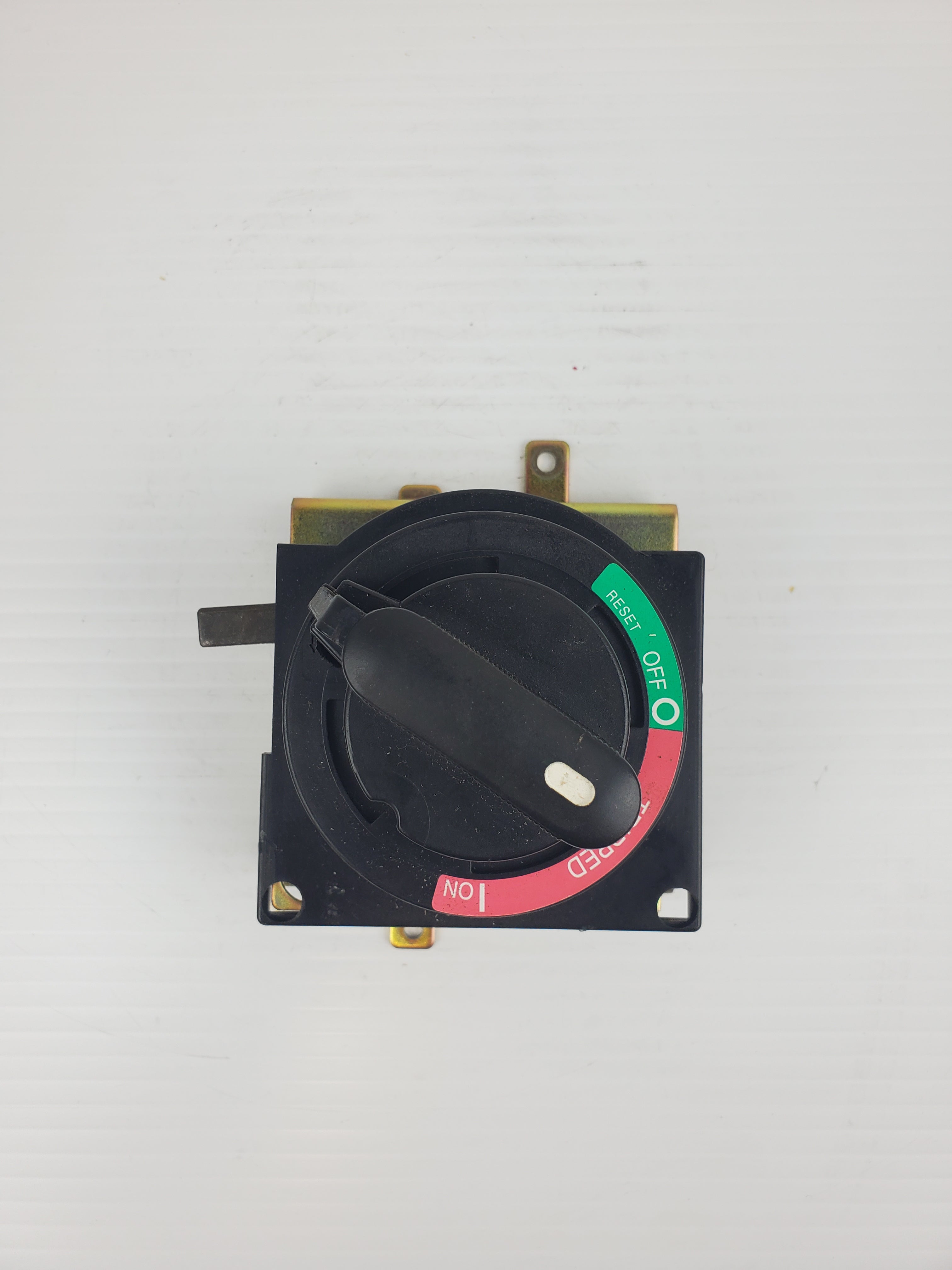 Mitsubishi FISWU N0410 External Handle Reset On/Off Switch