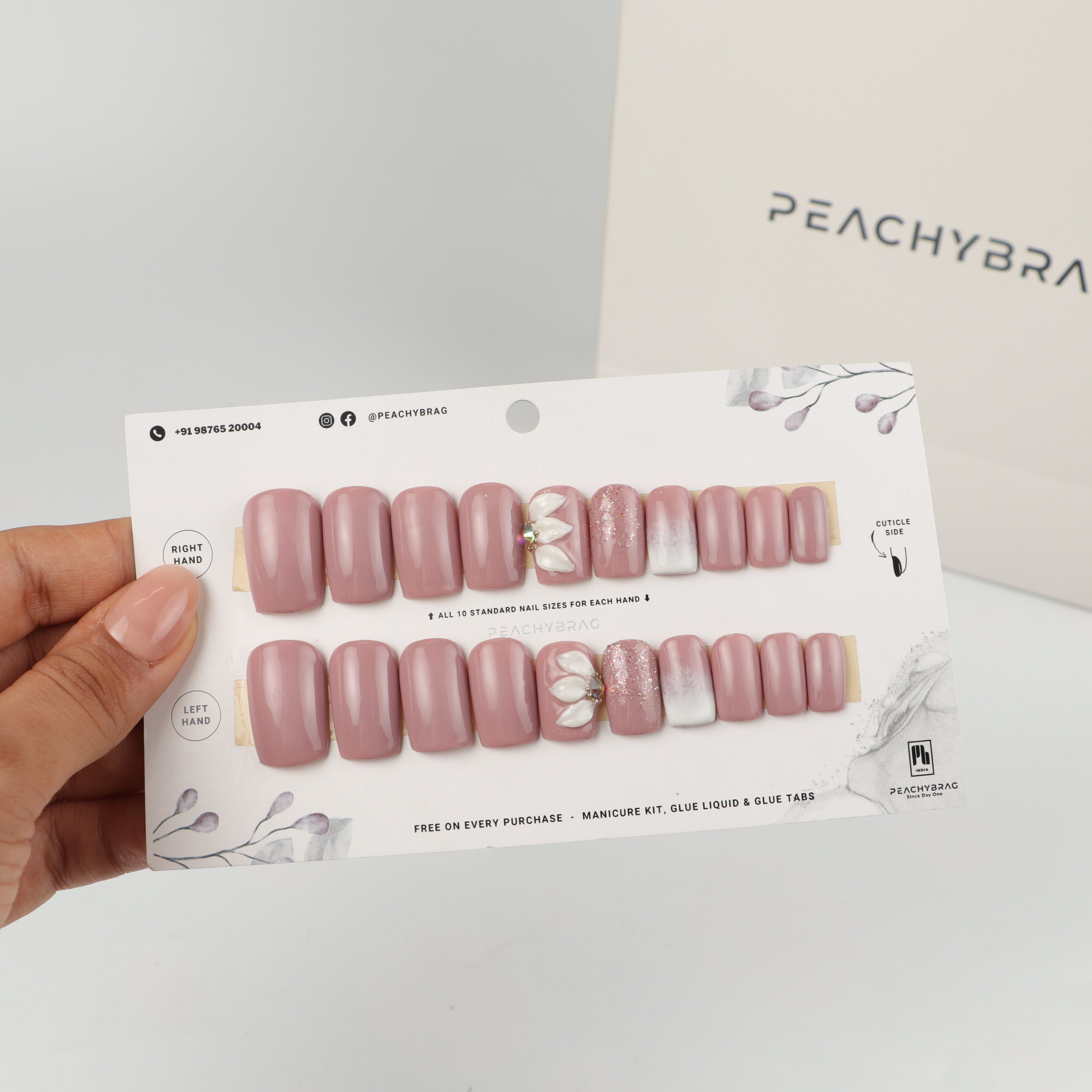 Flora Fab 4Designer Nails