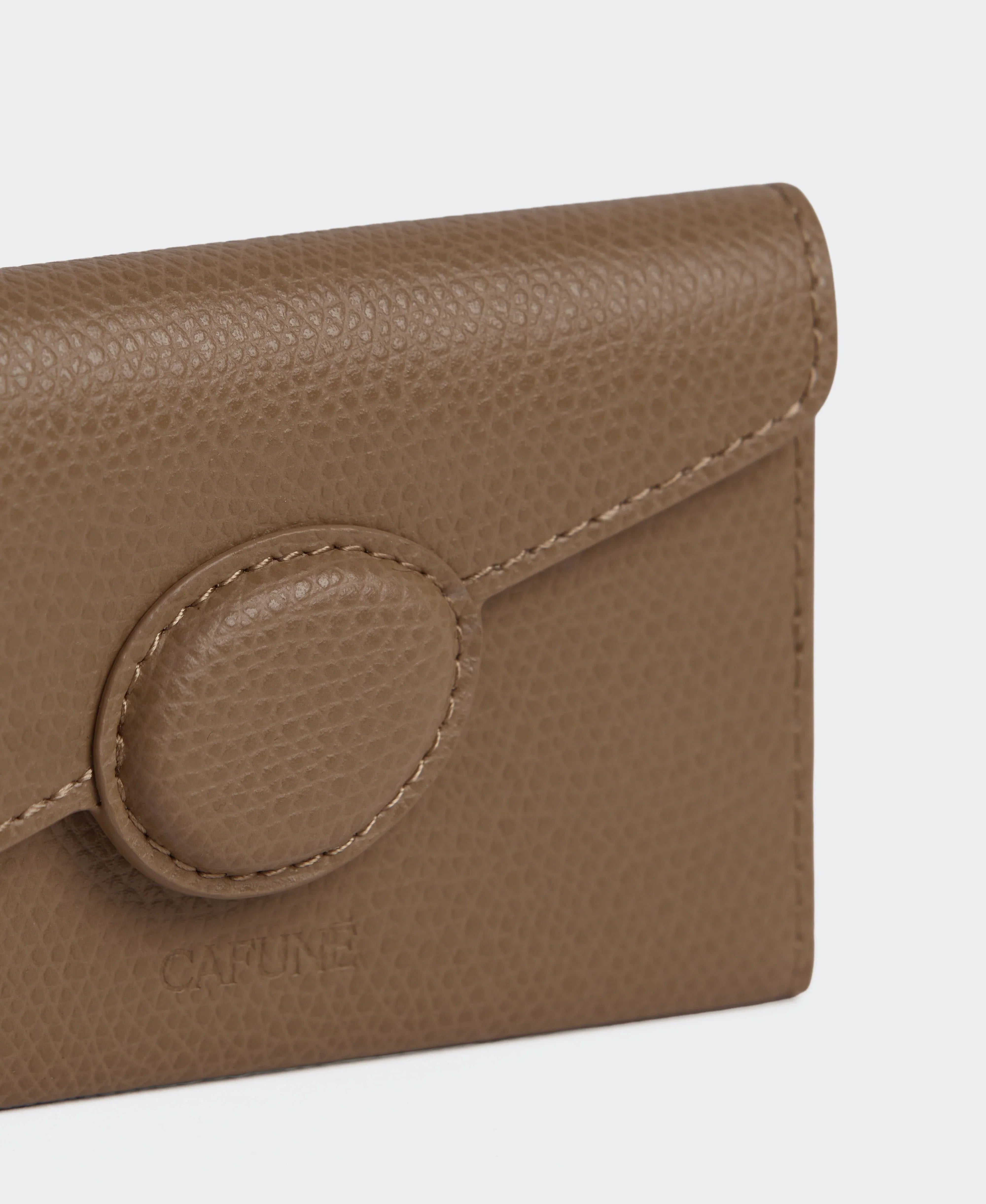 Basalt Card Case - Tan