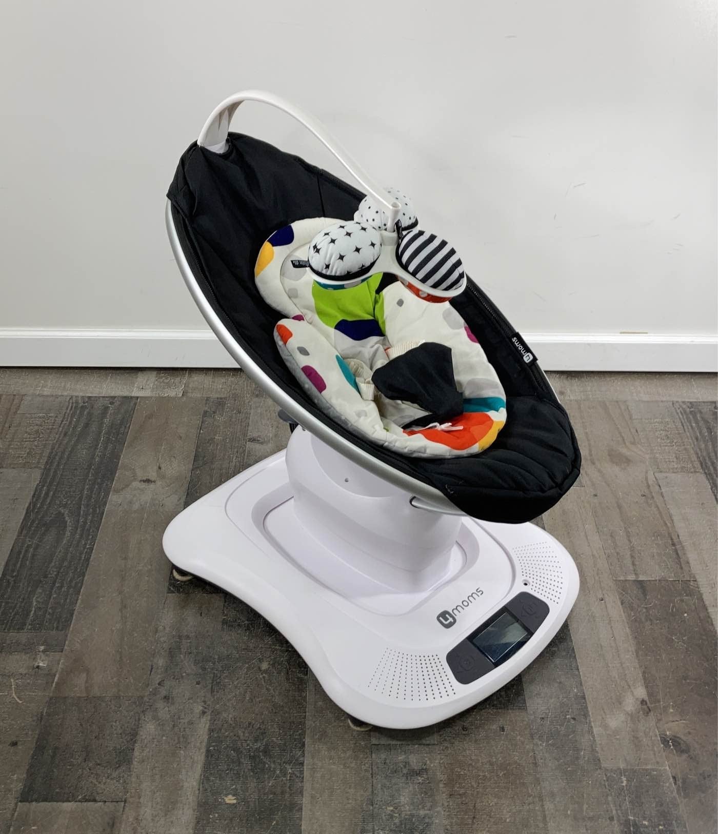 Shop 4moms MamaRoo Swing, Black Classic at GoodBuy Gear