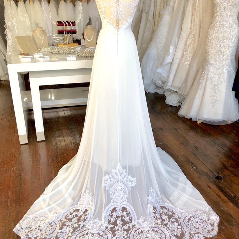 TOP 10 BEST Dress Shops in Dubuque, IA - Updated 2026