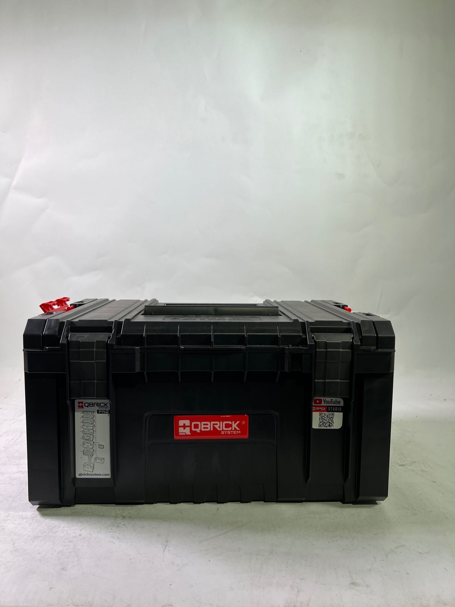 Qbrick System PRO Toolbox stapelbar 450 x 334 x 240 mm 19 l IP54 alte Version Gebraucht 0 - toolbrothers