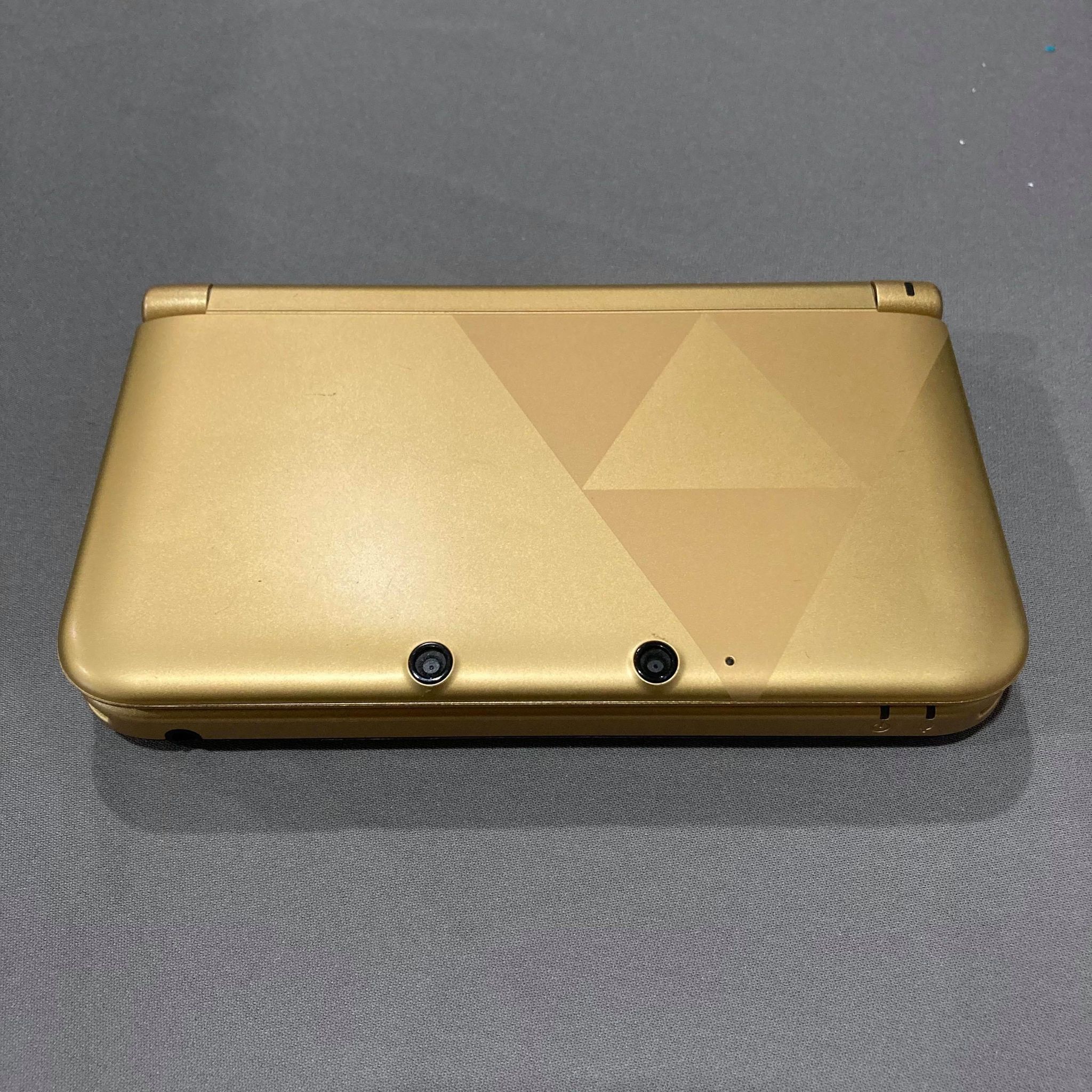 Nintendo 3DS XL Zelda Link Between Worlds Limited Edition Nintendo 3DS Console