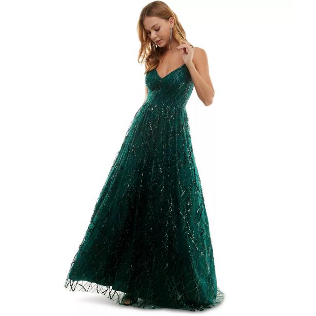 Say Yes to These Gorgeous Prom Dresses 2024