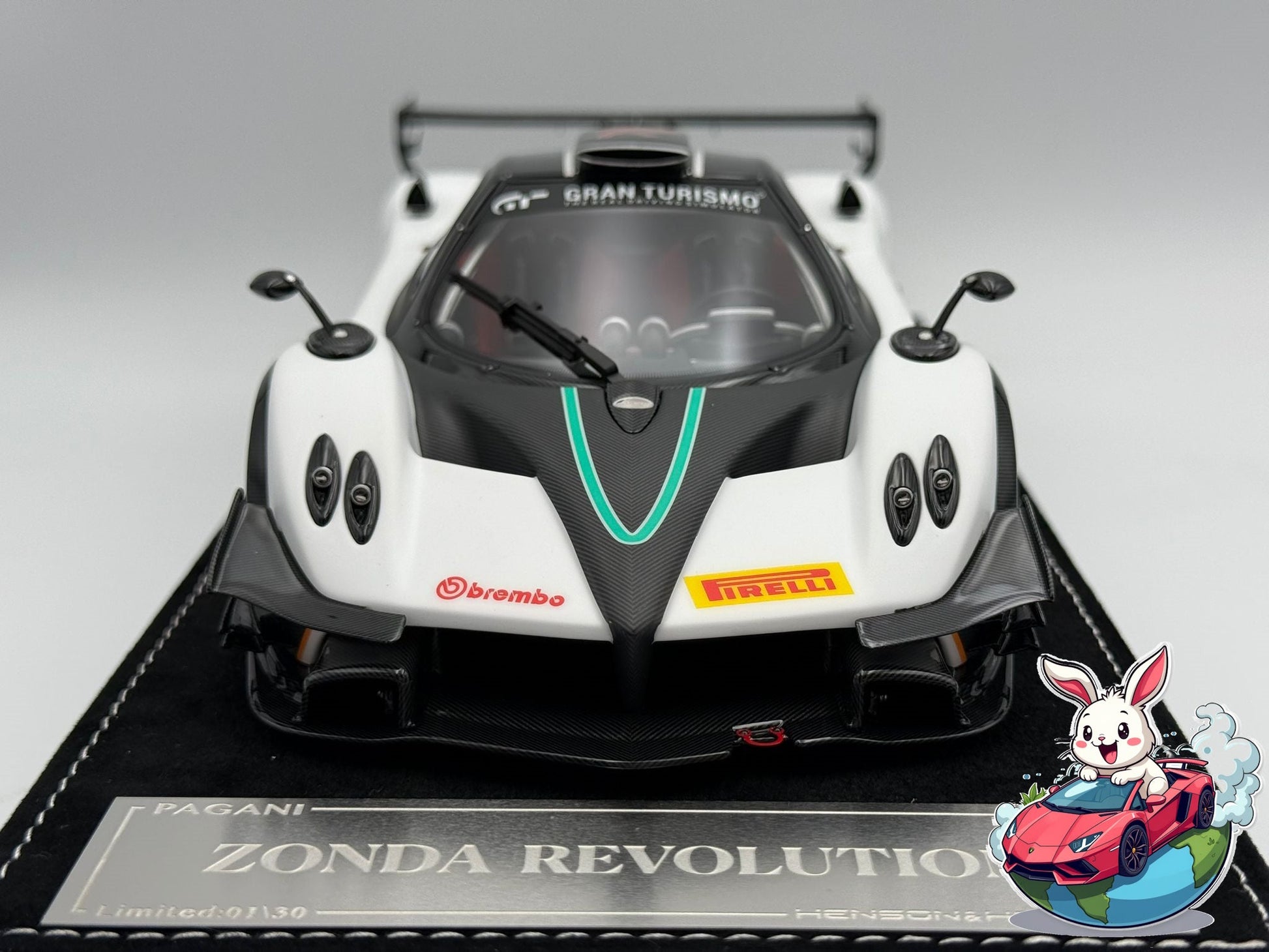 Henson & Heaven 1:18 Pagani Zonda R (White w/ Black Carbon)