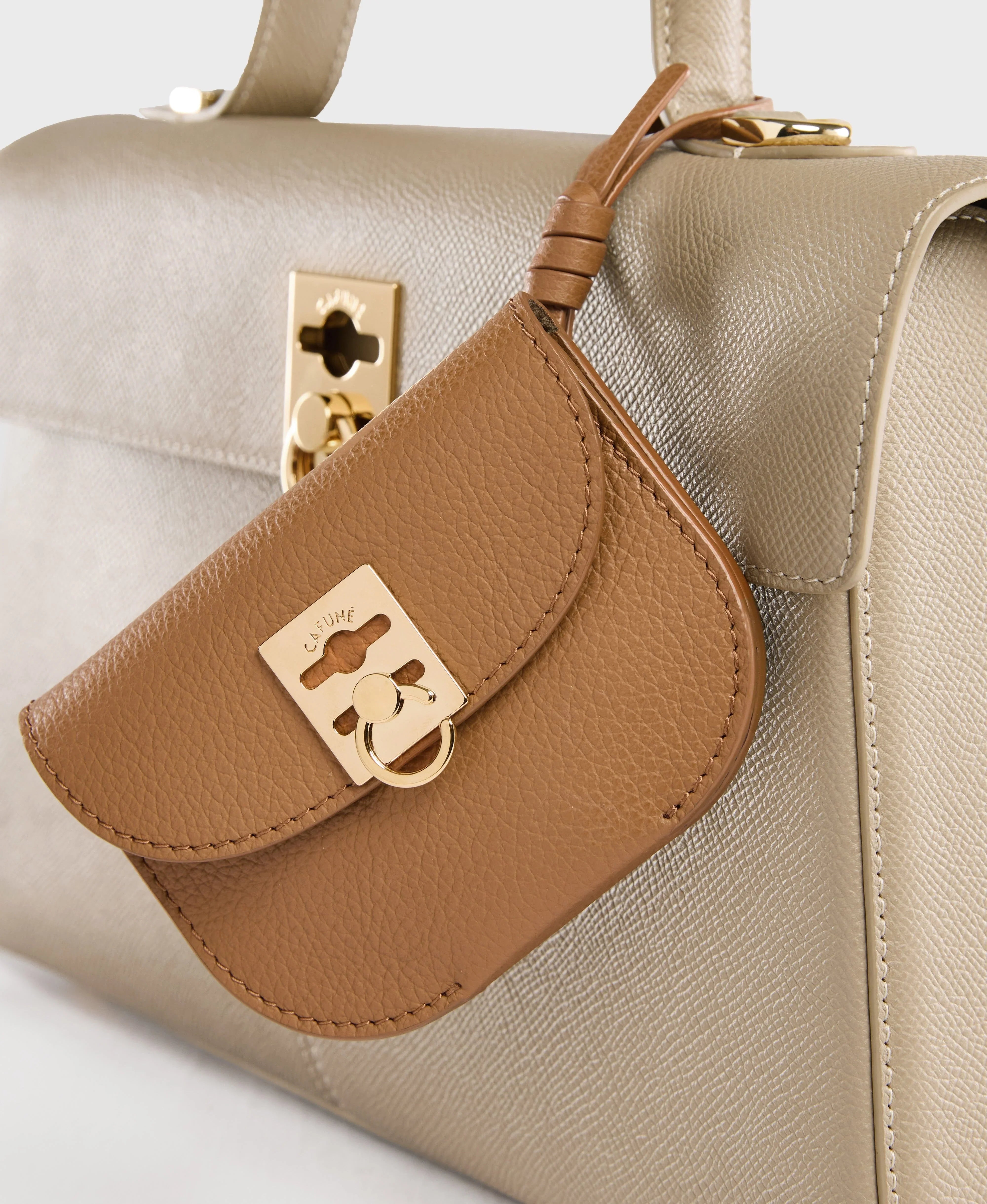 Day Pouch - Pecan