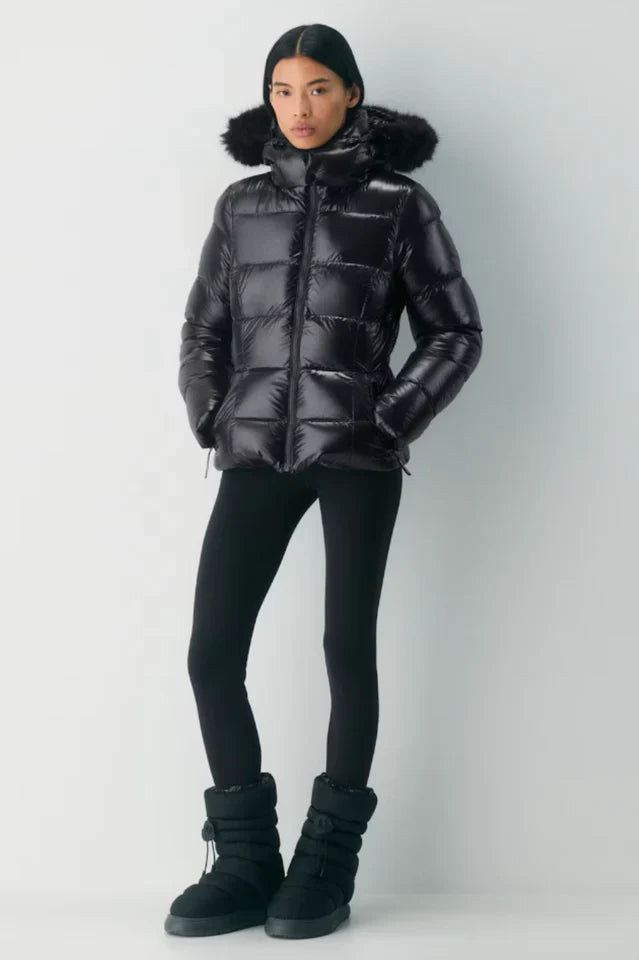 Aritzia The Supersnug Puff
