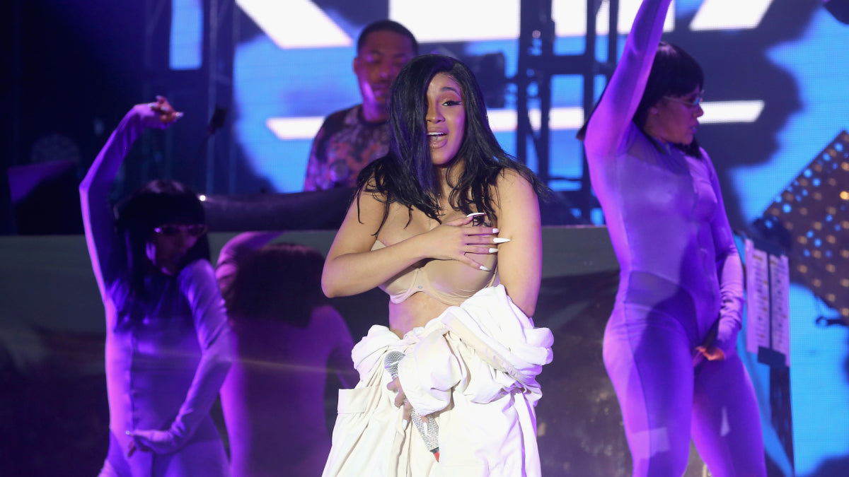 20 Celebrity Wardrobe Malfunction Moments Fans Can't Unsee