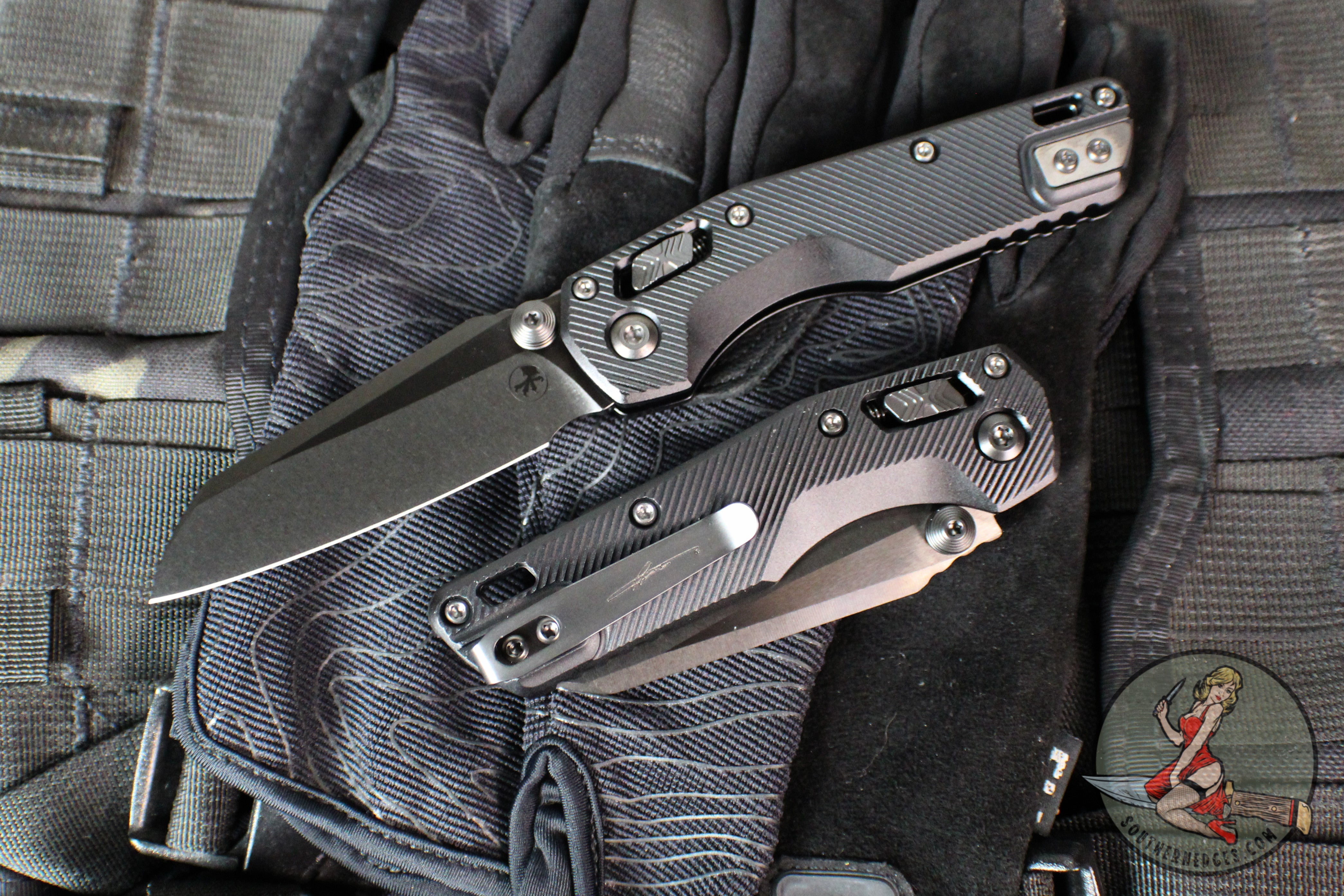 Microtech Knives- M.S.I. Ram-Lok Folder- MINI- Black Fluted Aluminum Handle- Black DLC Plain Edge Blade 210M-1 DLCTFLSH