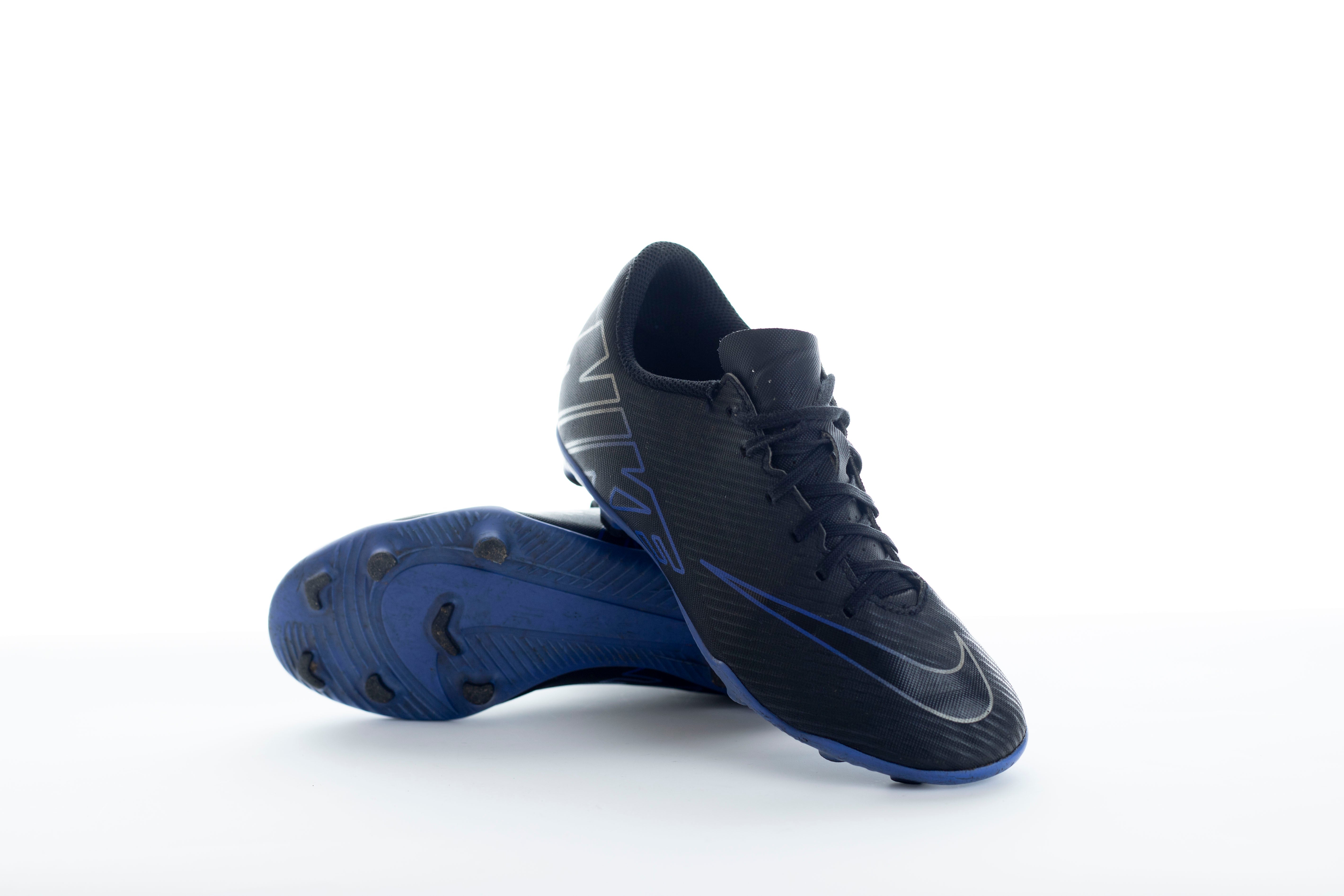Nike Air Zoom Mercurial Vapor XV Club FG/MG, Black/Chrome/Hyper Royal