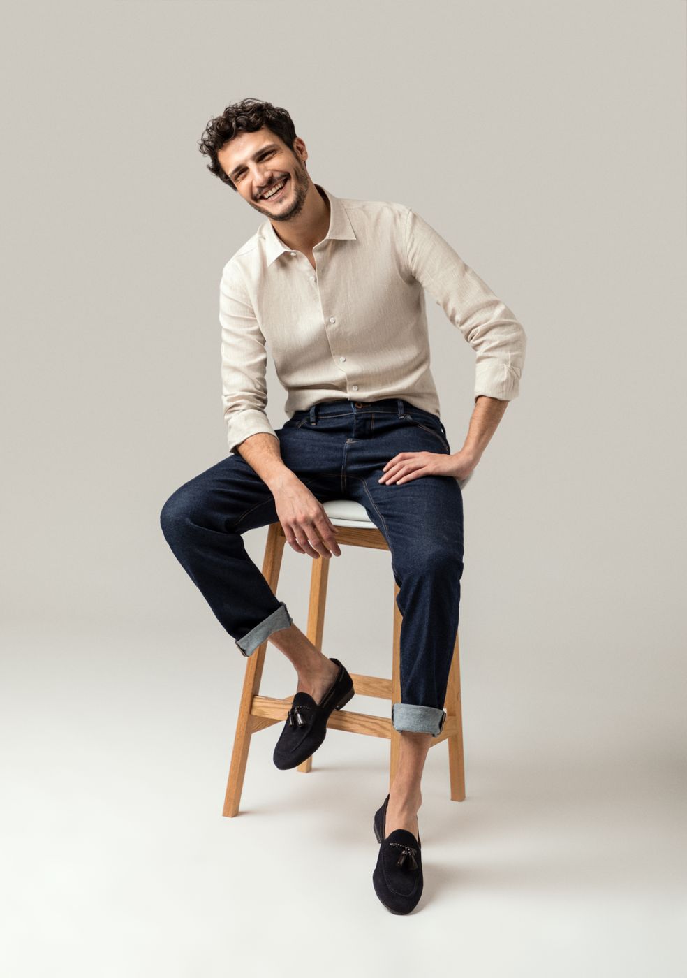 Can you wear a Dress Shirt with Jeans?
