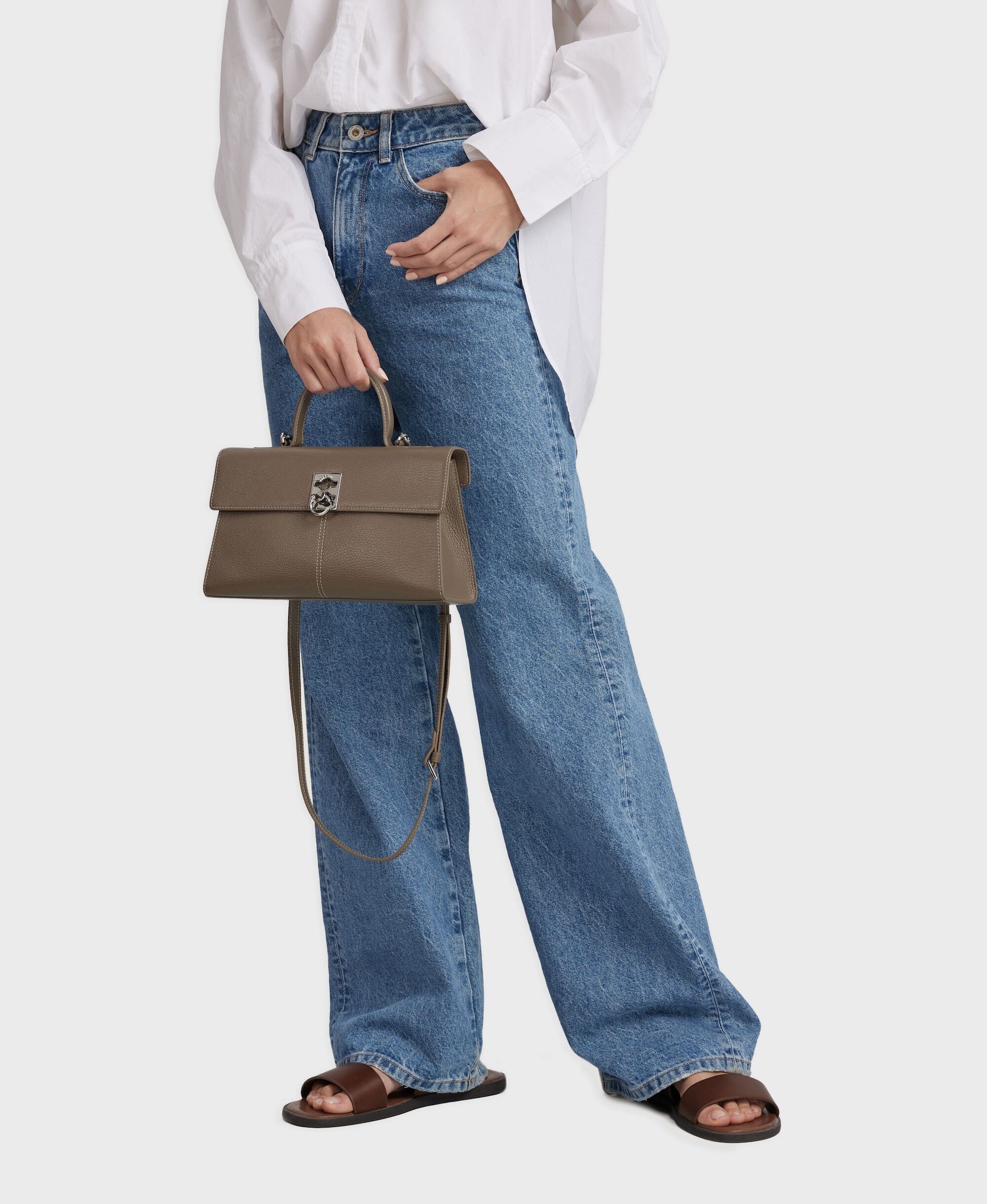 Medium Stance - Brownstone