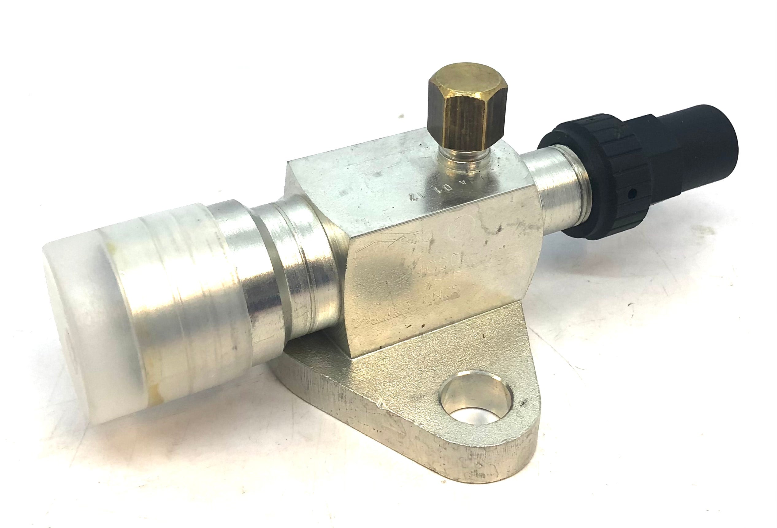 Two Bolt, 1 1/8" Sweat x 2-3/4" Bolt Centre 2837040 998‐0510‐09 - Compressor Rebuilding Service