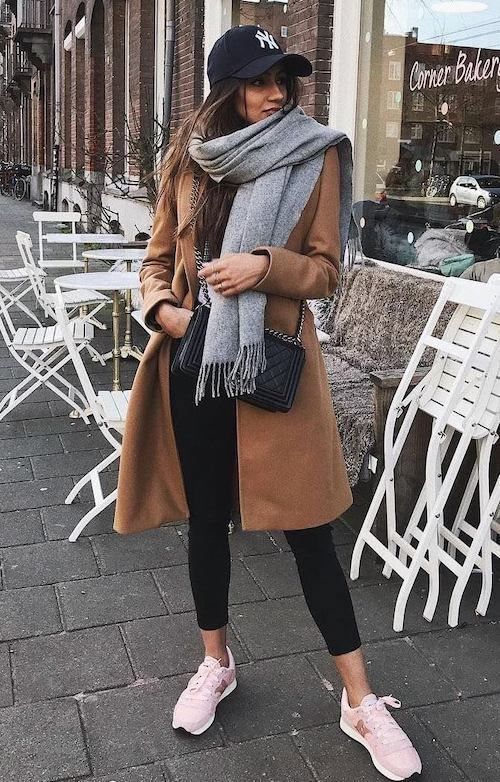 winter women dress style SAVE THIS POST 〰️ Casual winter outfit ideas that feel stylish and pulled together. These are my favorite casual outfits to wear this time of year. Depending on