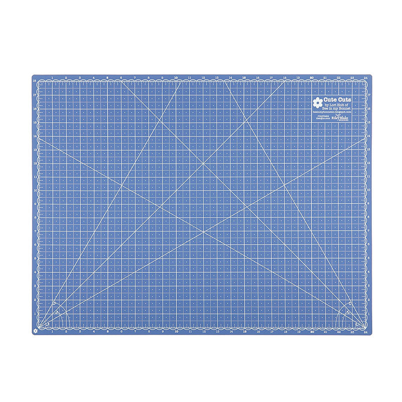 Lori Holt Cute Cuts Cutting Mat - 18" x 24" Primary Image