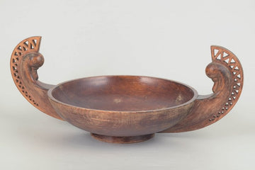 Germund Paaer for Kalevala Koru, Finland. Wooden bowl with dual bird-head motif. Approx. 1930s.