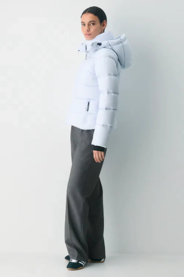 Aritzia The SuperSnug Puff