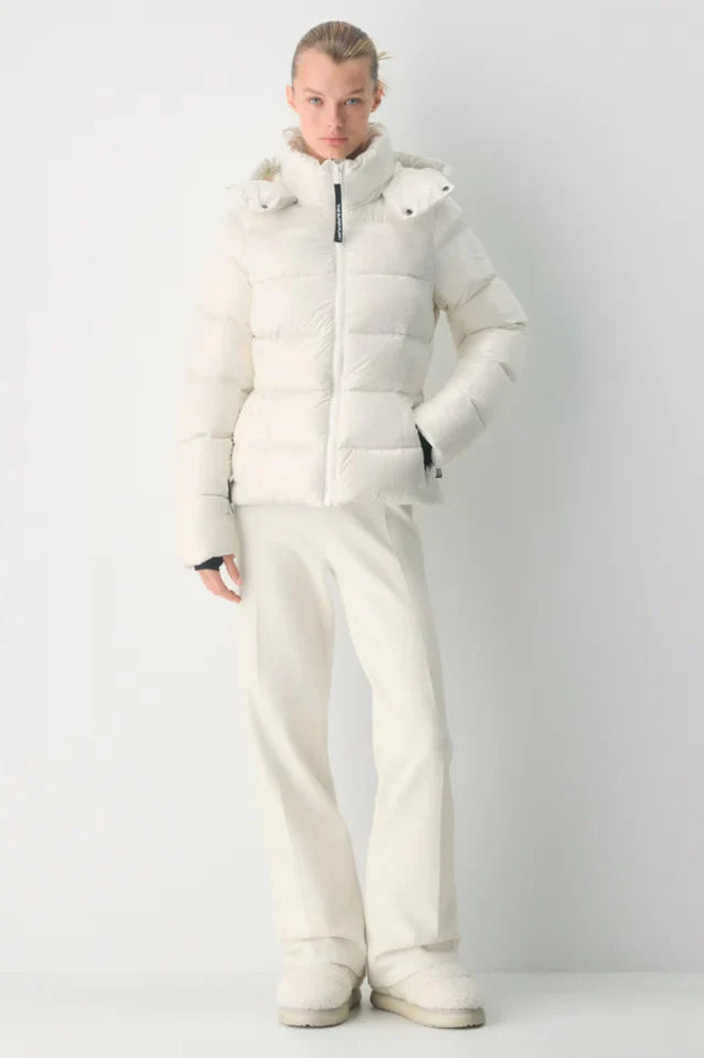 Aritzia The Supersnug Puff
