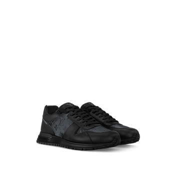 Sneaker Run Away - #6