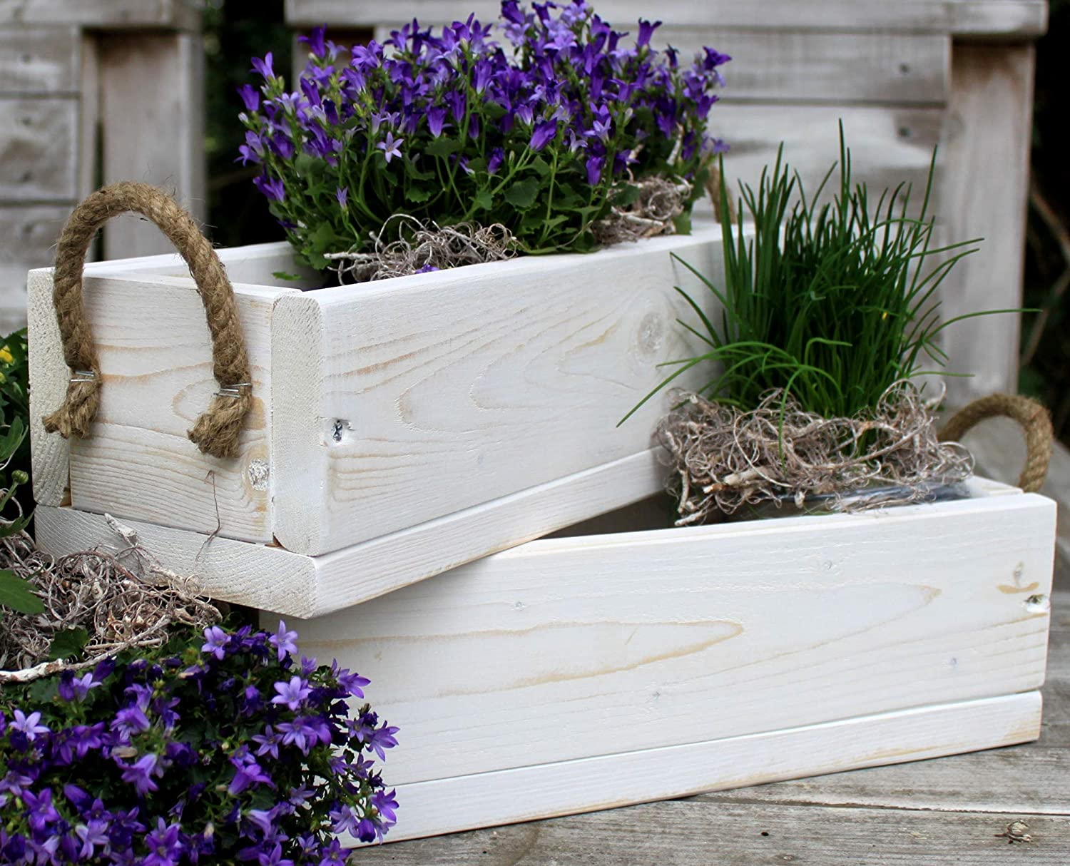 Blumenkasten aus massivem Holz in Weiß mit Leinen Griffen