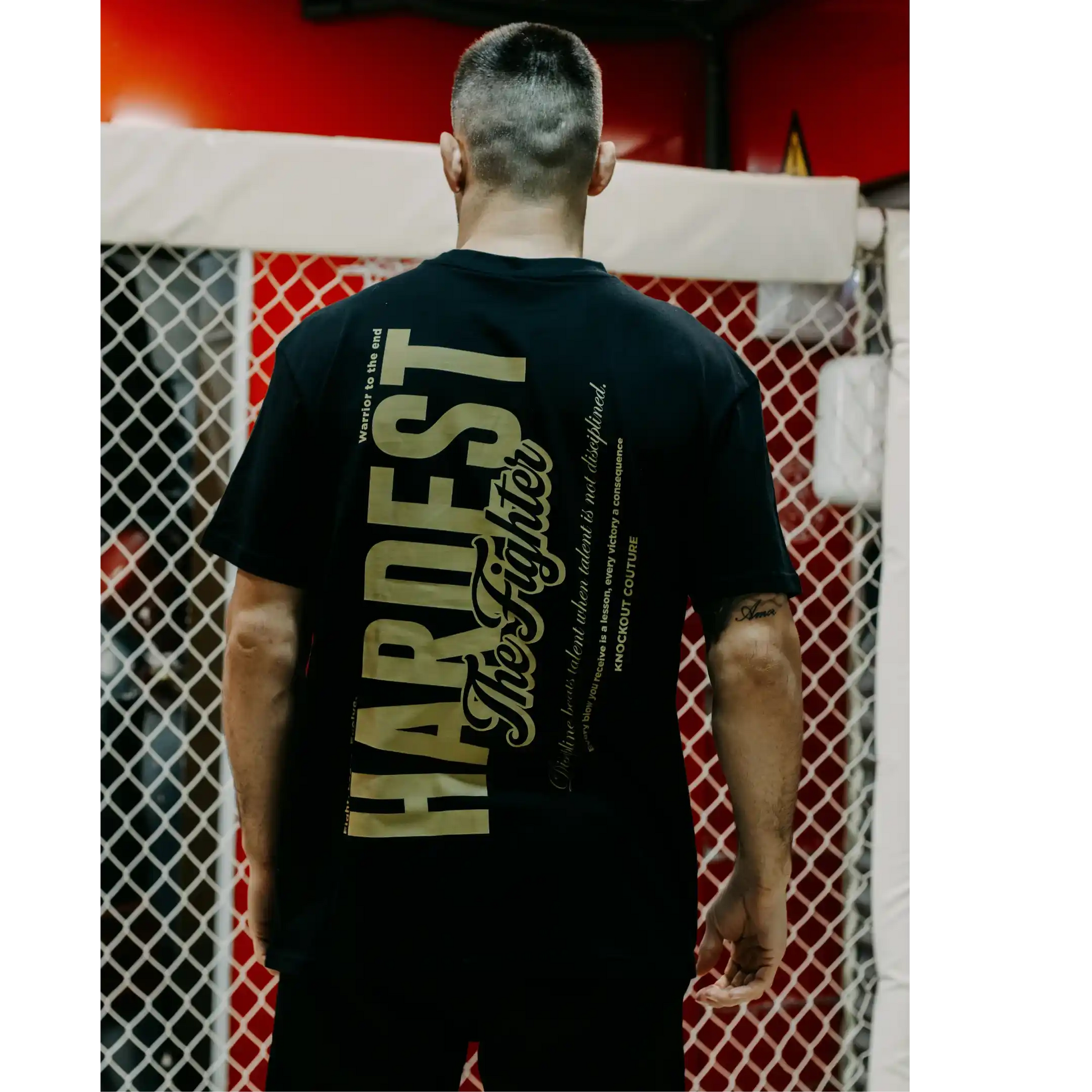 camiseta oversize hardest