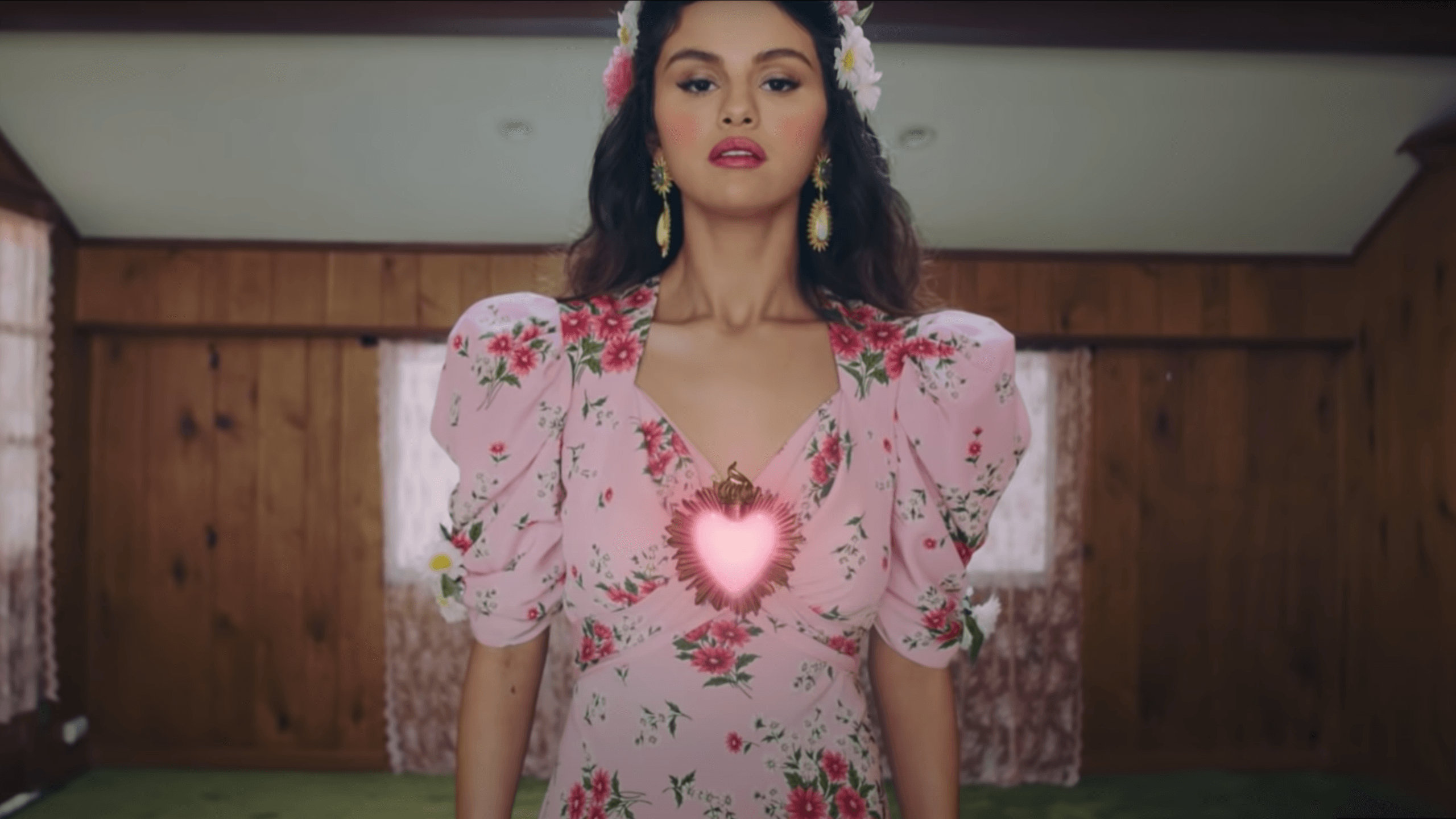 Selena Gomez's “De Una Vez” Dress is a Nod to Frida Kahlo