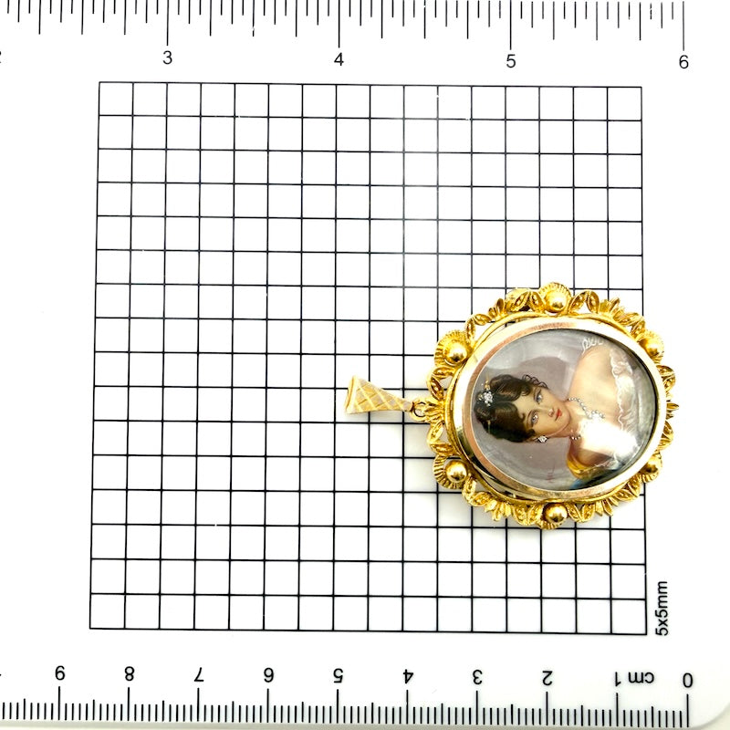 Ciondolo/spilla vintage, con miniatura dama dipinta a mano, oro; 12.06 gr