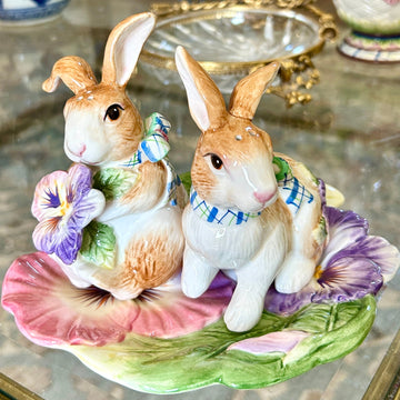 Retired Vintage Fitz & Floyd bunny rabbit collectable salt and pepper on plate