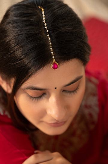 Paridhi Pink Kundan Maang Tikka