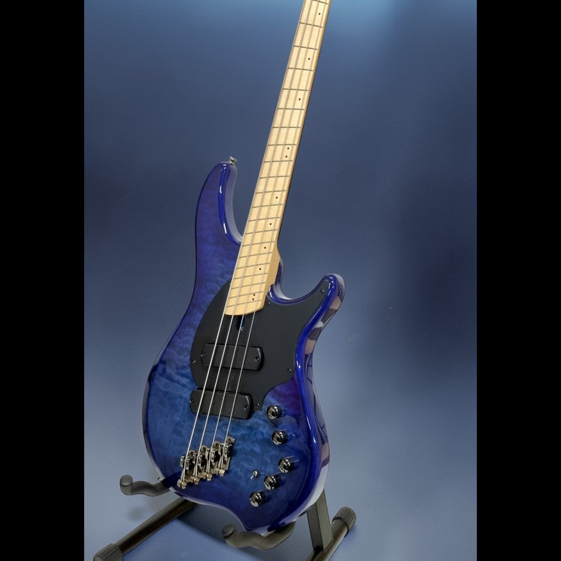 Dingwall Combustion 2 Pick-ups - Indigo Burst Finish - 4 String - Bass