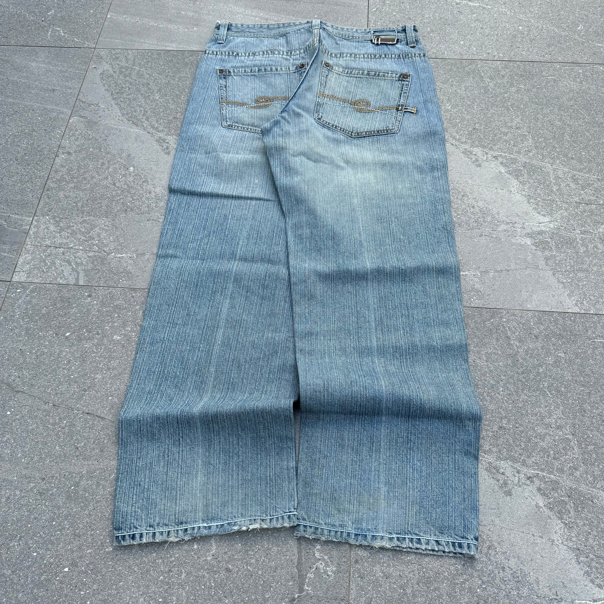 beautiful enyce jeans - 36x32”