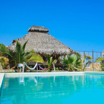 HOTEL DE PLAYA LAS CABAÑAS DE ANTICA MANCORA CON PISCINA Y SALIDA DIRECTA AL MAR