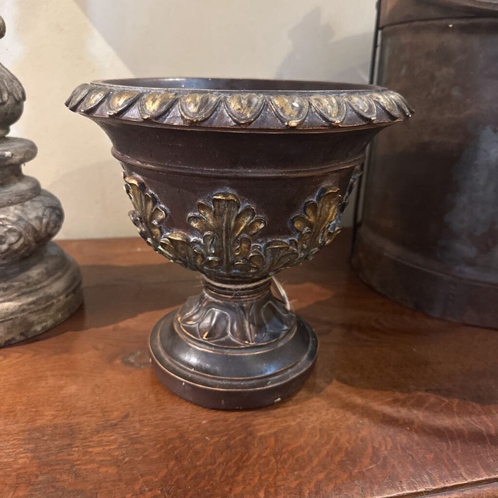 FRENCH PLANT HOLDER/URN