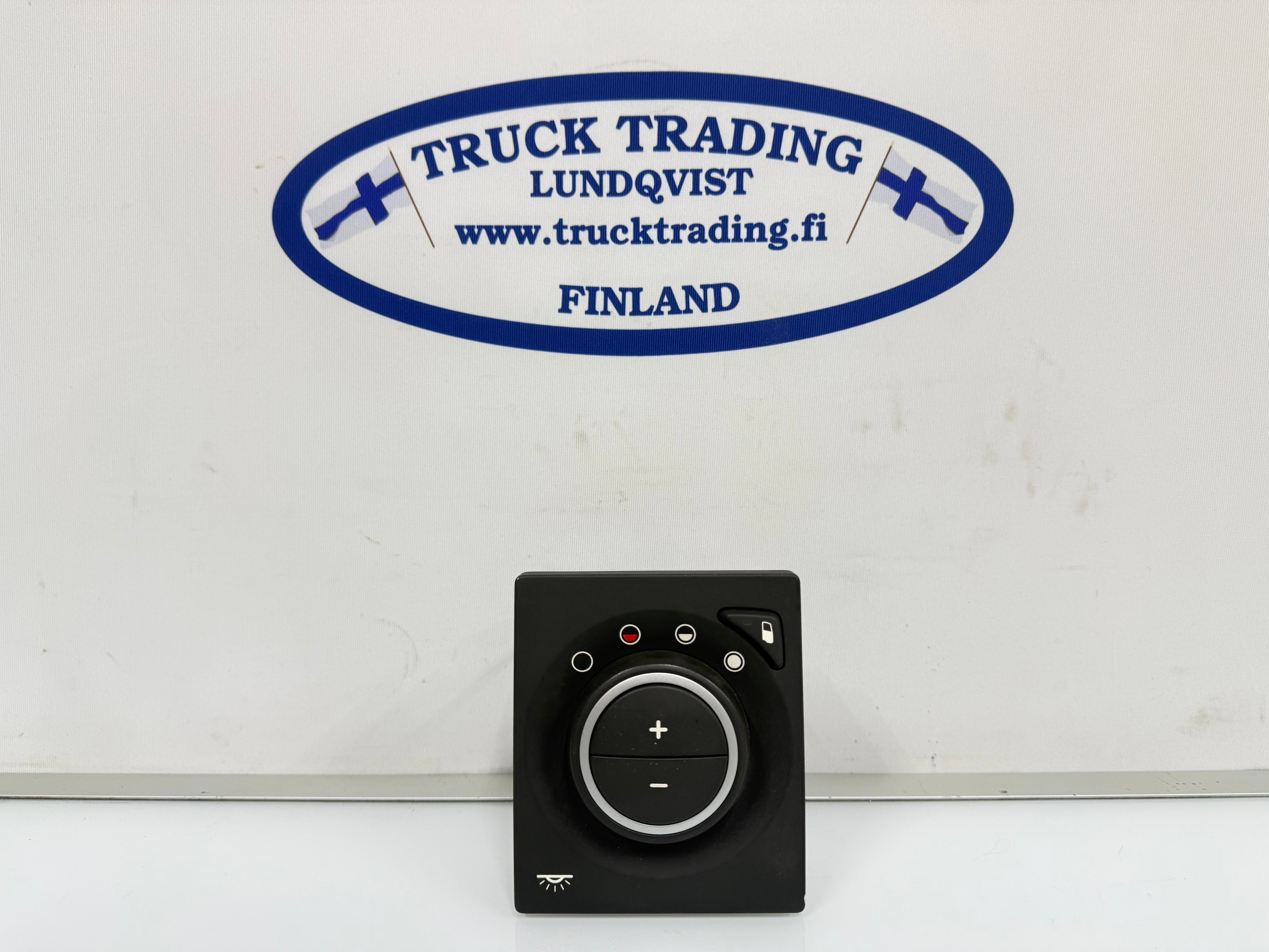 Volvo Switch Panel – 22562599