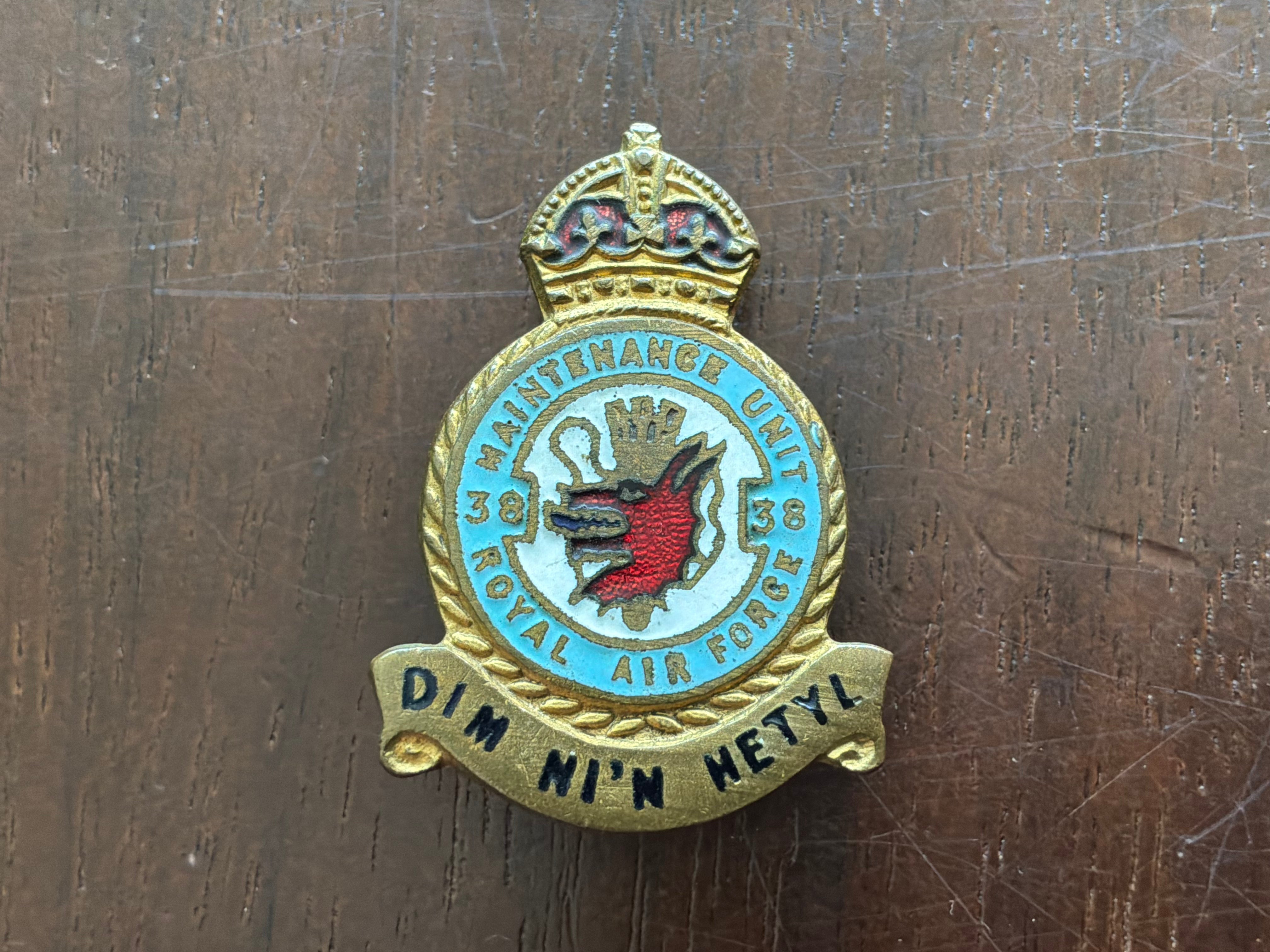 No. 38 Maintenance Unit, Royal Air Force lapel badge.