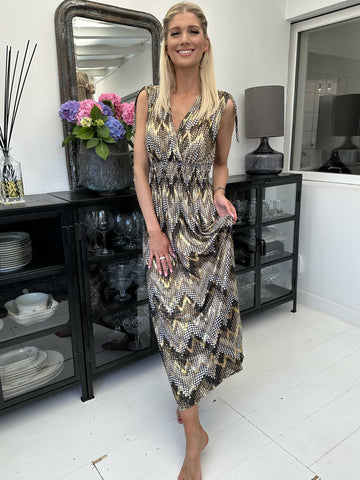 Pams Pattern Sleeveless - Lang elastisk kjole i krølfrit stof