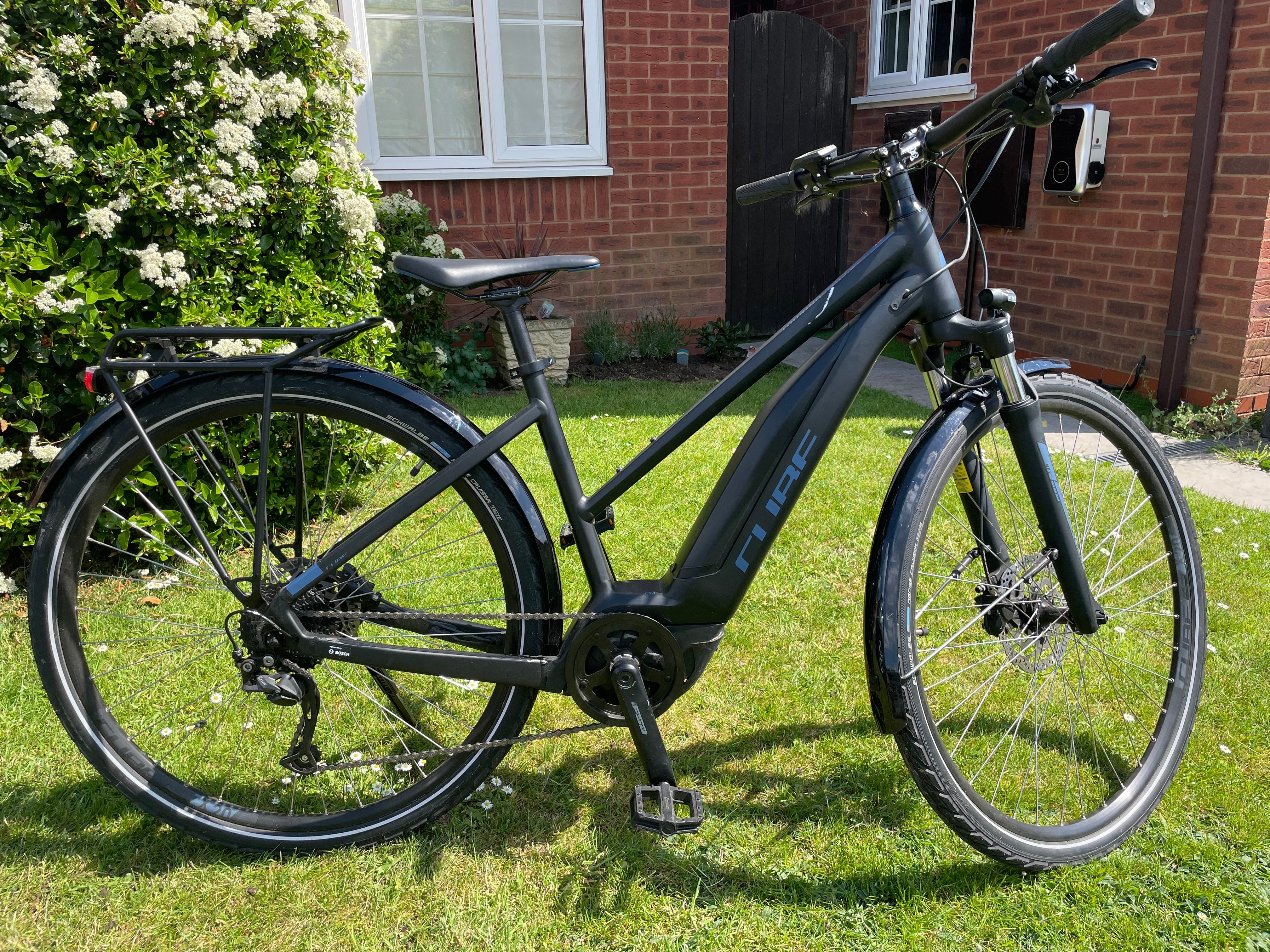 Cube Touring Hybrid One 400 (2019)