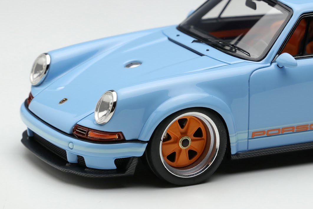 [Pre-order] Make Up EIDOLON EM427U Singer 911 DLS White Cofee Limited 80pcs (1015)