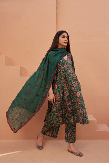 Harqat Green Straight Set Gulabo Jaipur