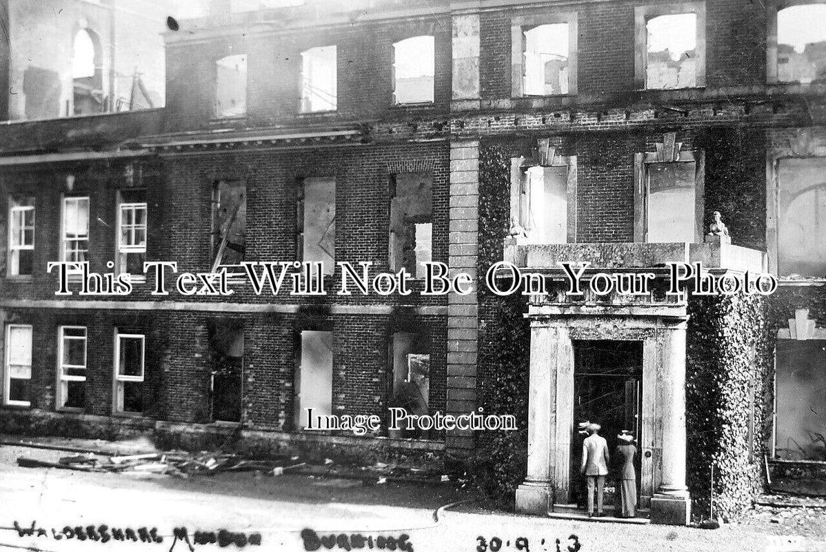 KE 3412 - Waldershare Mansion Burning, Kent 1913
