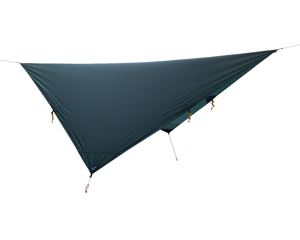 MOON TARP leichtes Tarp mit Aufhängungspunkten, dunkelgrün, als Dreiecksform gespannt