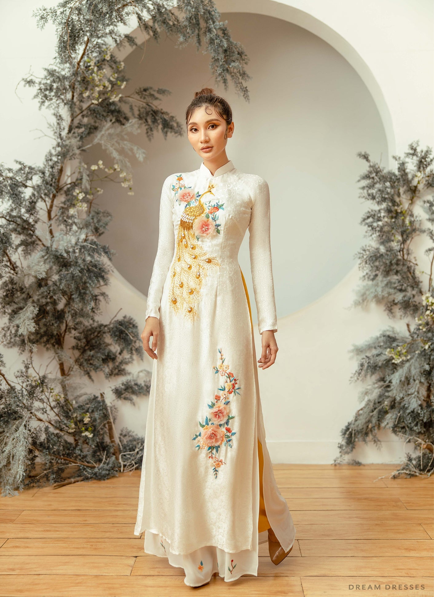 White And Gold Bridal Ao Dai | Vietnamese Traditional Bridal Dress (#PHOENIX) - Dream Dresses by P.M.N.