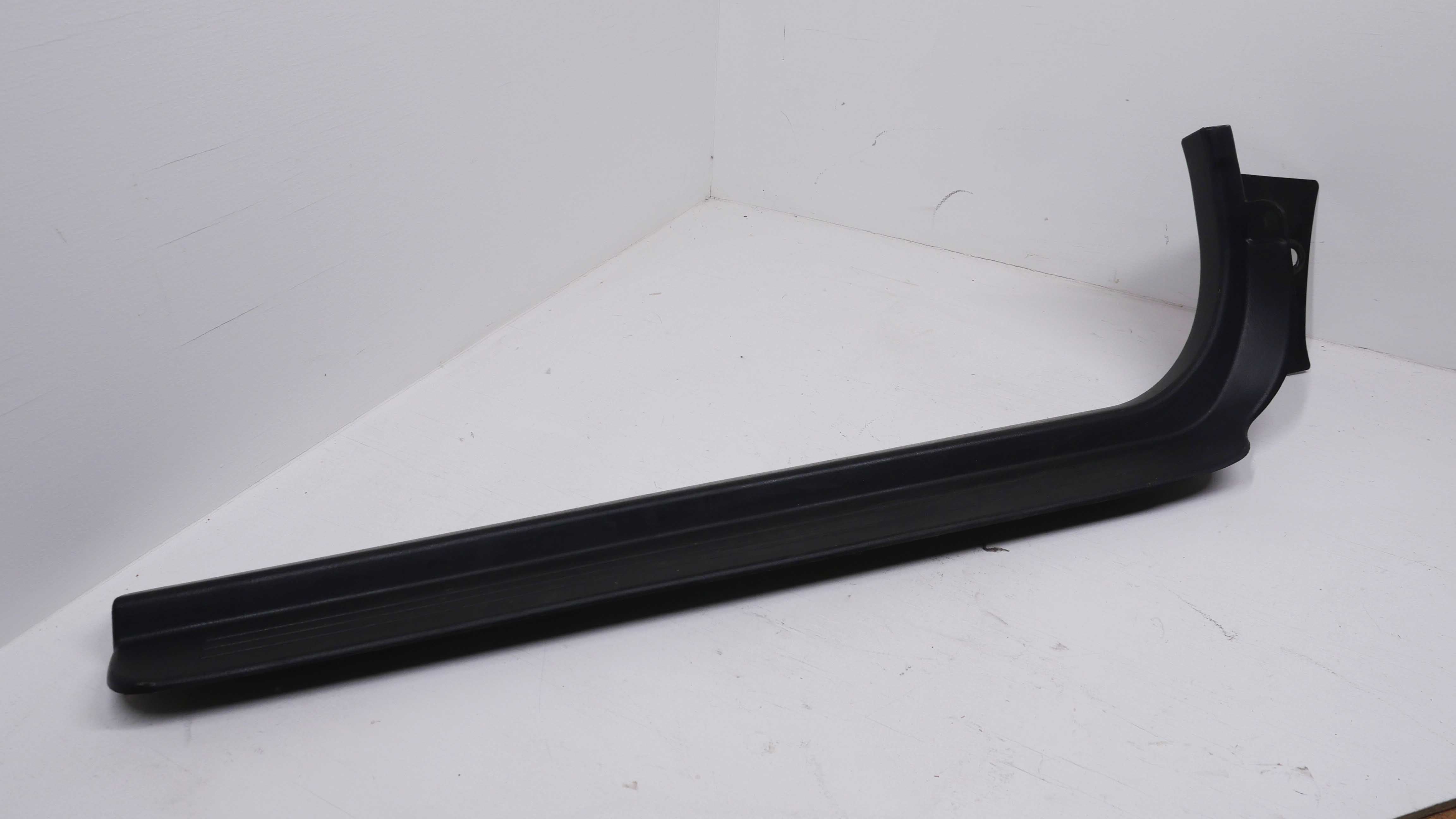 Front RH Scuff Plate Trim - Fits Subaru Liberty Wagon BH 1998-2003