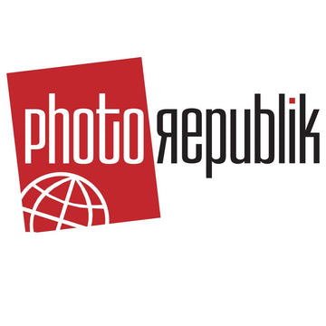 PhotoRepublik 48x72 inch silver and white photography reflector for versatile lighting effects