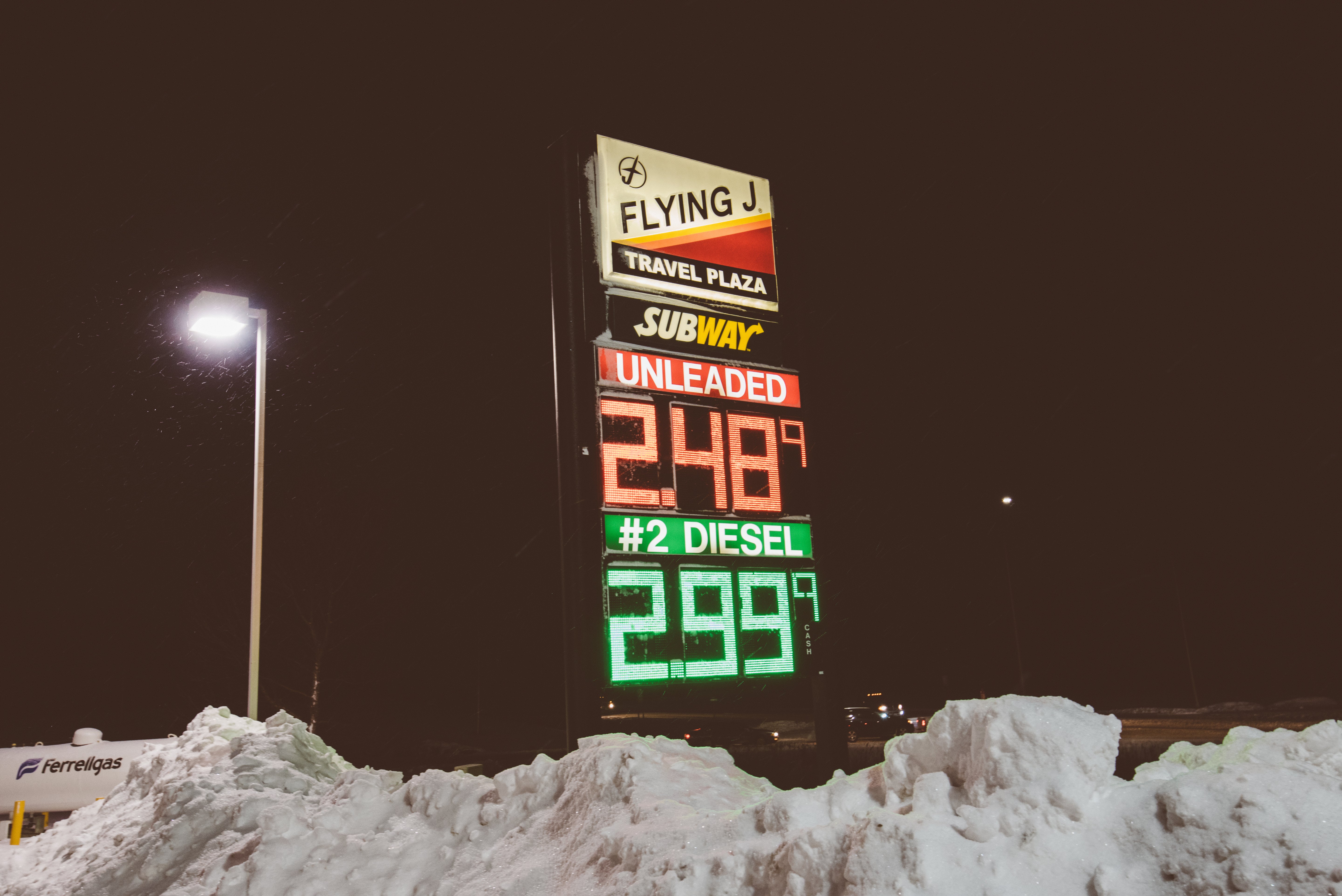 File:Pilot Flying J Travel Plaza - Unleaded and Diesel Gas Prices Sign (38881644400).jpg