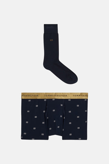 Sous-vêtements bleus de TOMMY JEANS, avec une impression de logo all-over et des chaussettes assorties.