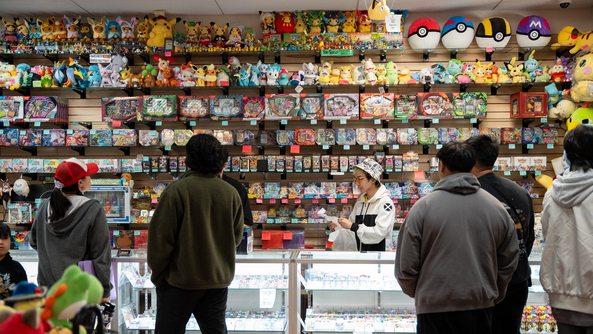 Gotta Catch 'Em All, hours long wait to purchase Black Friday Pokémon cards