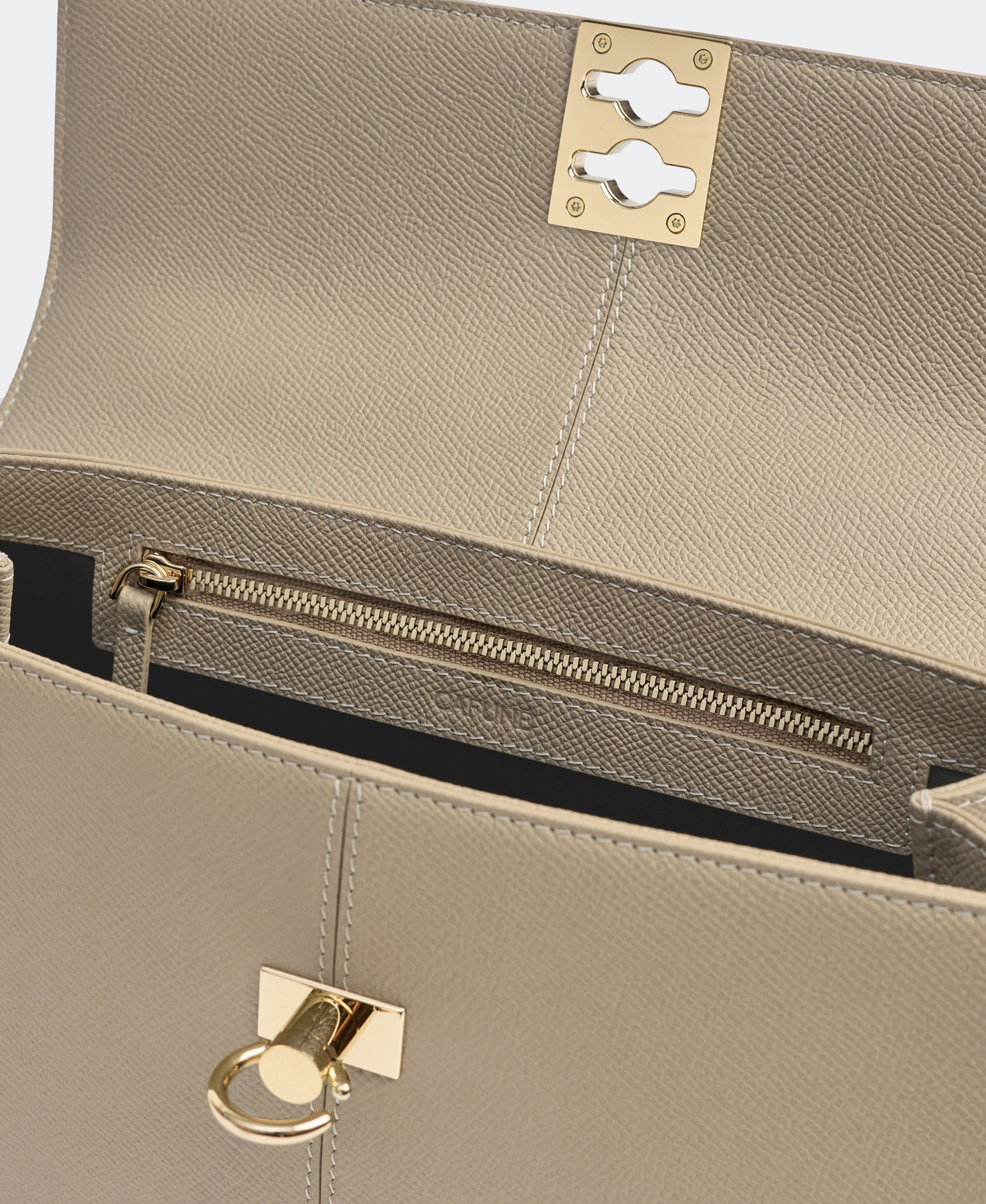 Medium Stance - Taupe