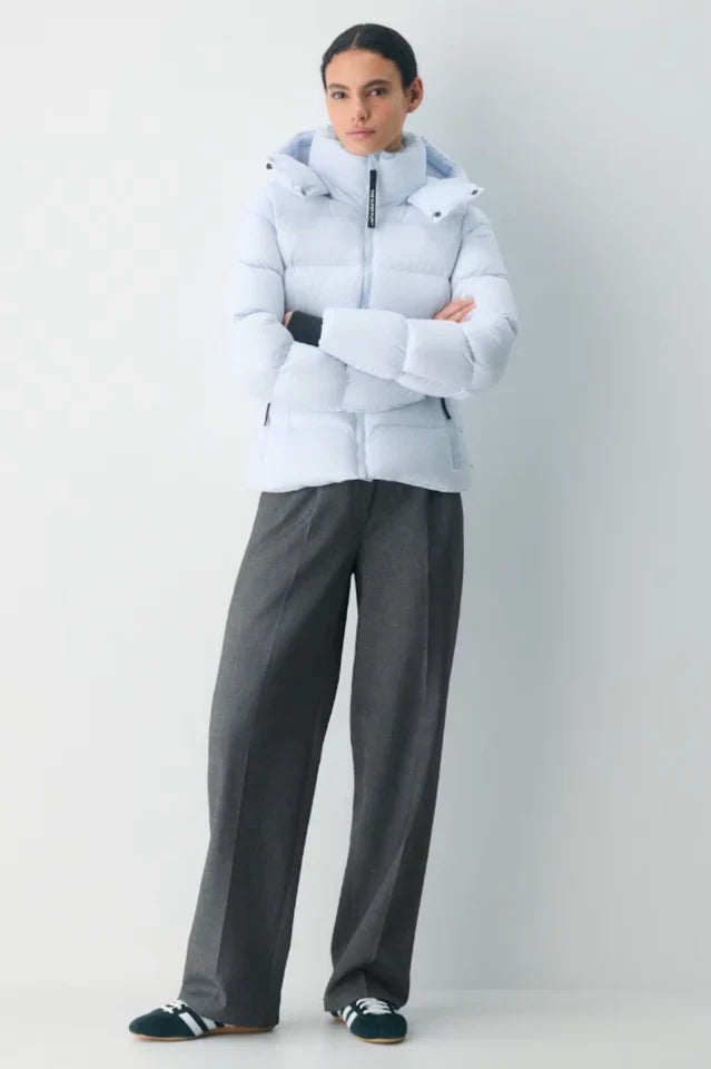 Aritzia The SuperSnug Puff