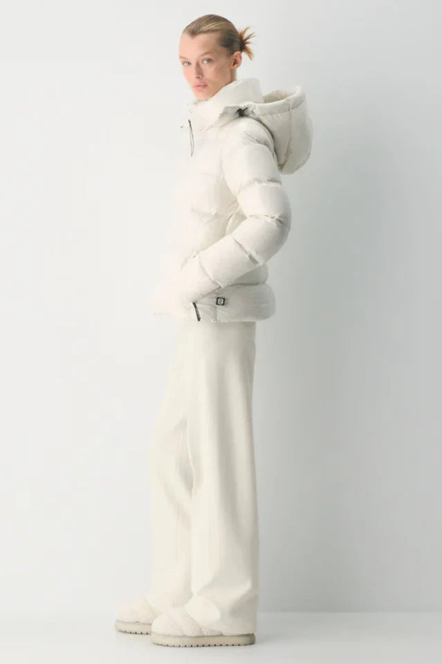 Aritzia The Supersnug Puff